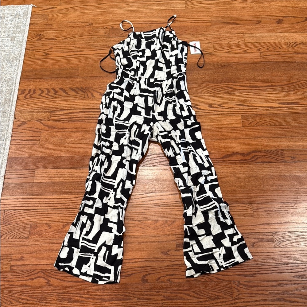 Black and White Jumpsuit with cutout back Size XS
